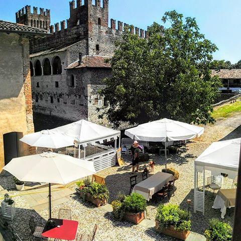 Locanda Dei Nobili Viaggiatori Cavernago エクステリア 写真